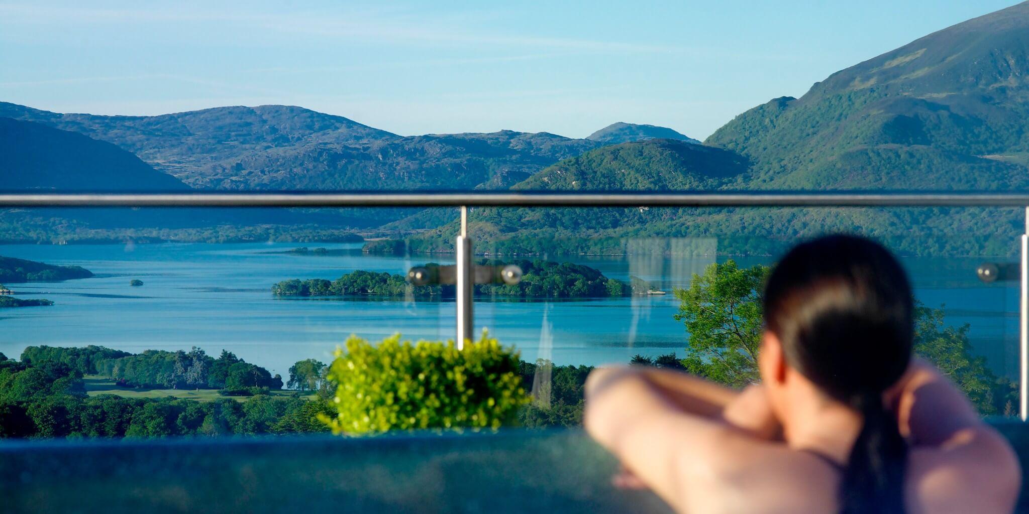 阿多伽海茨温泉酒店 基拉尼 外观 照片 View of the lake from the hotel