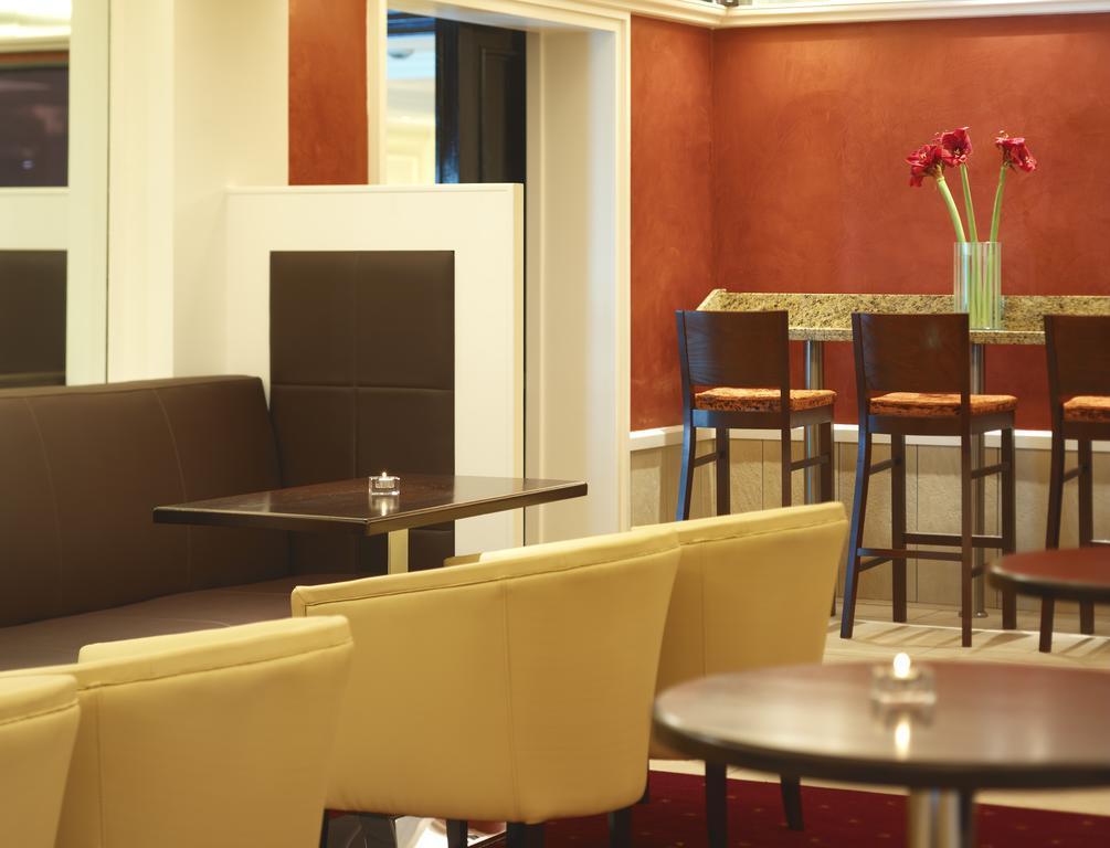 阿多伽海茨温泉酒店 基拉尼 外观 照片 The lounge at the airport
