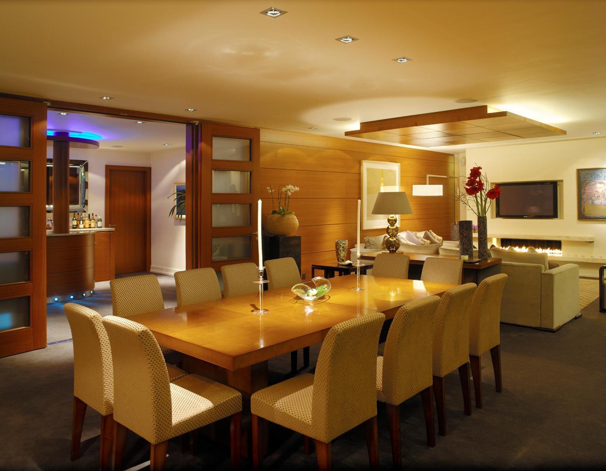 阿多伽海茨温泉酒店 基拉尼 客房 照片 The interior of the British Airways Concorde Room