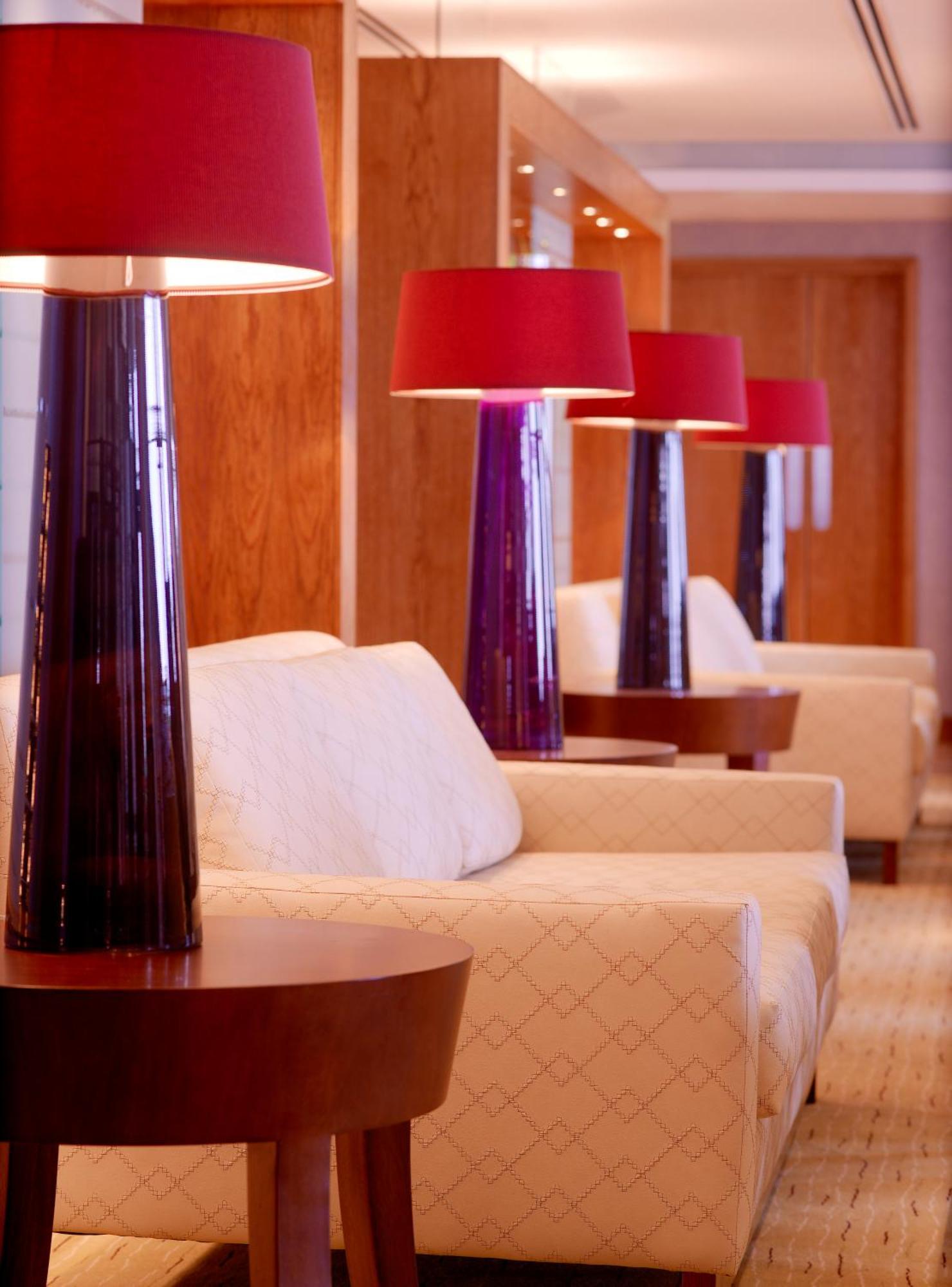阿多伽海茨温泉酒店 基拉尼 外观 照片 The interior of the lounge